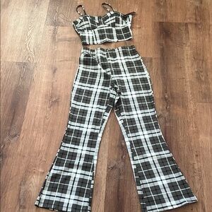 No Boundaries Plaid Flare Jumpsuit in Green black and White